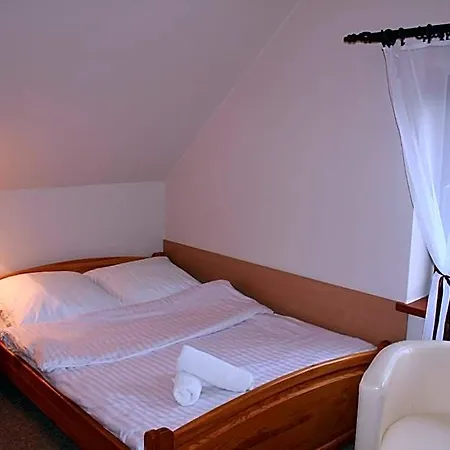 モーテル Podlesie 3*